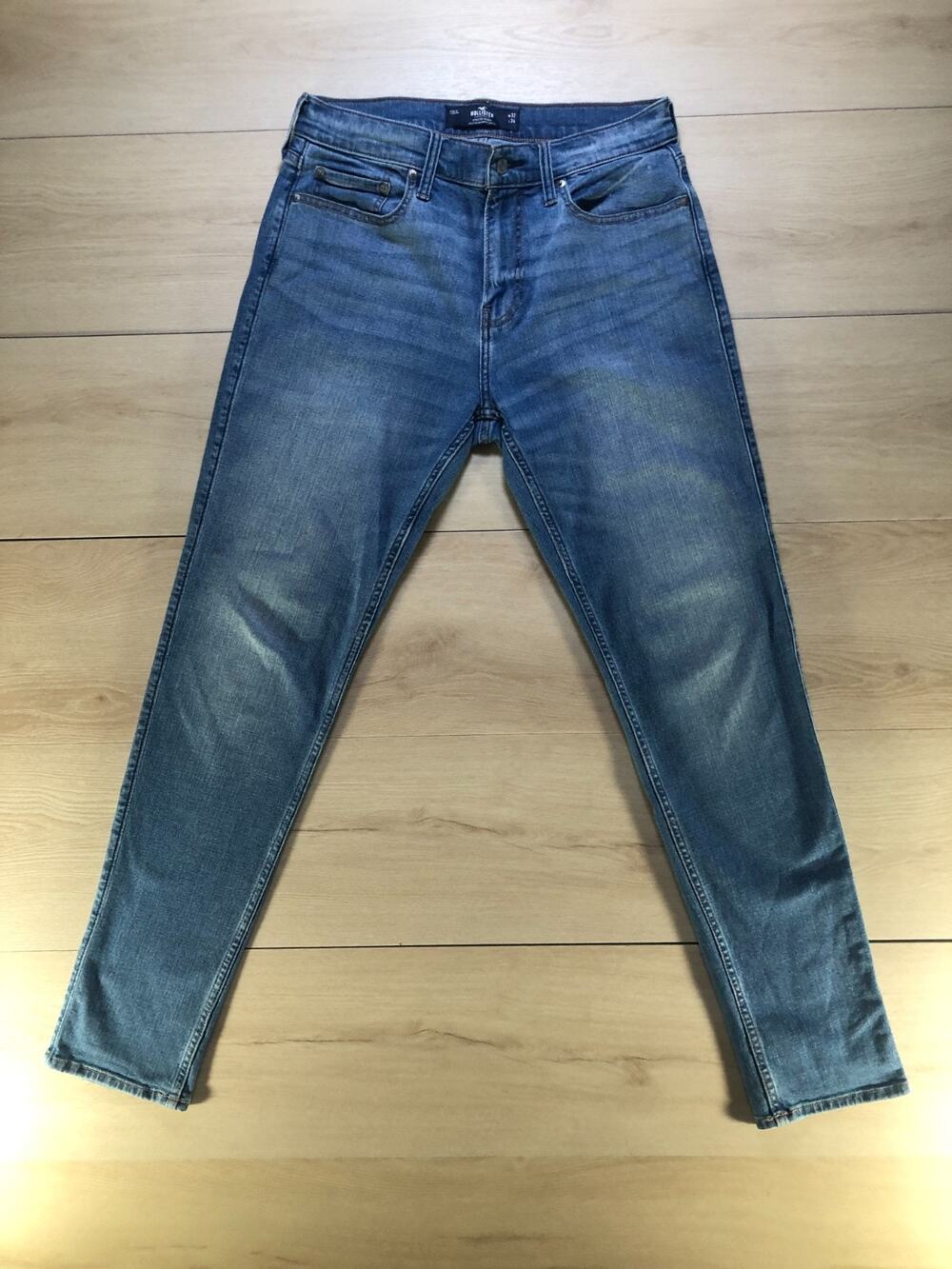 Hollister Advanced Stretch Athletic Skinny Jeans Medium Wash Blue 32x34 [0004]